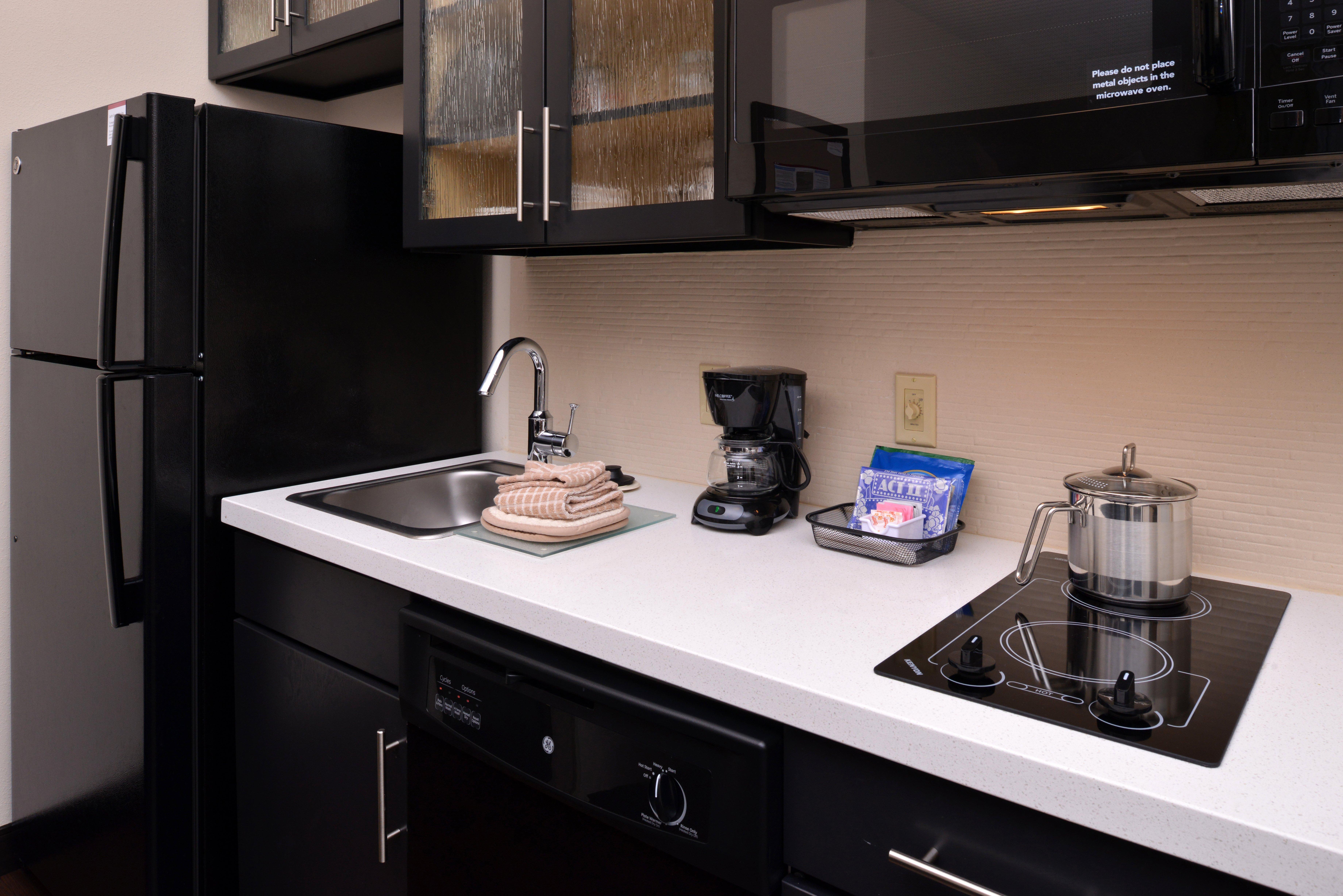 Candlewood Suites Morgantown-Univ West Virginia By Ihg Westover Esterno foto